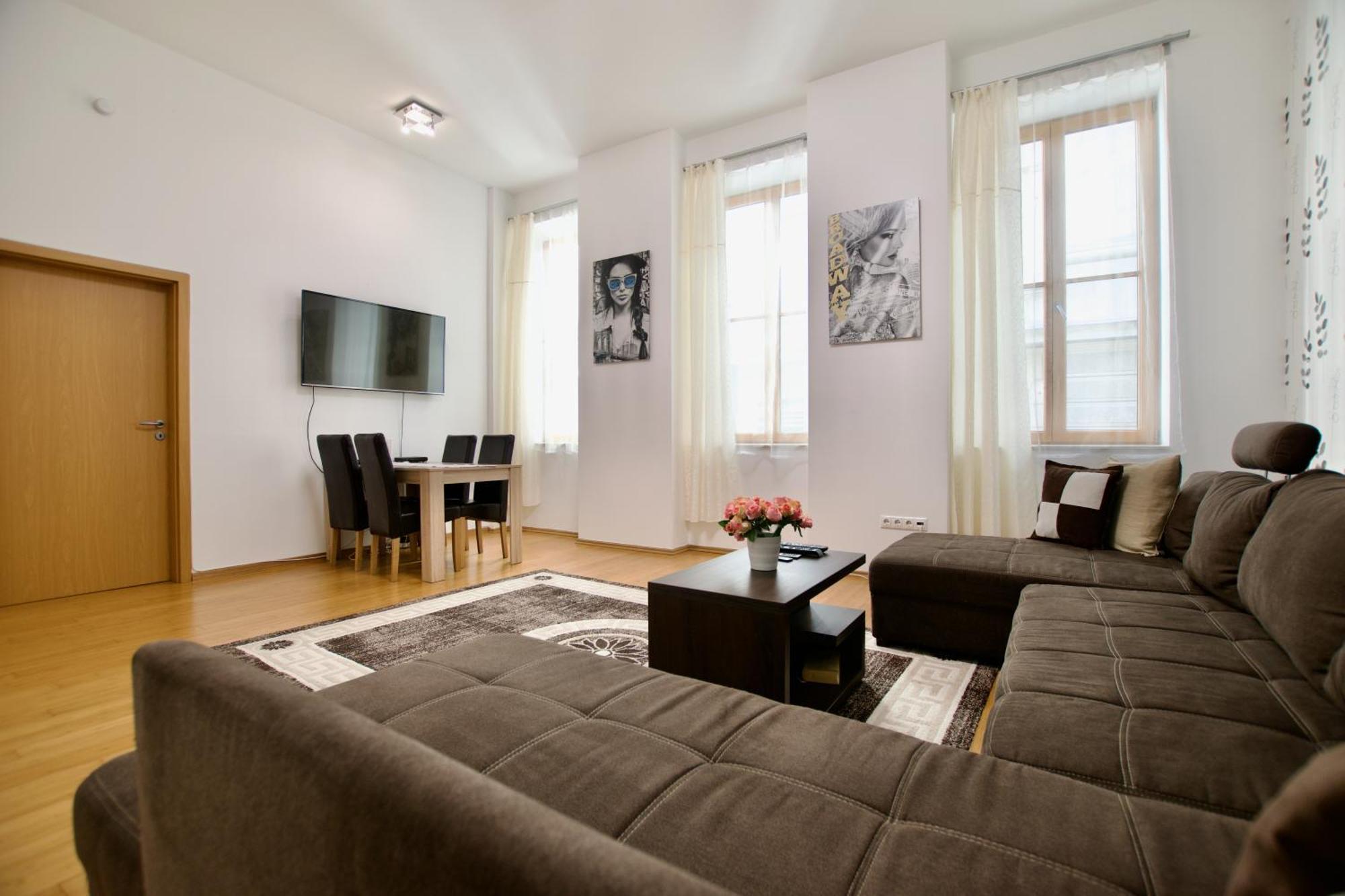 Premium Apartment By Hi5 - Vitkovics Suite, Budapest